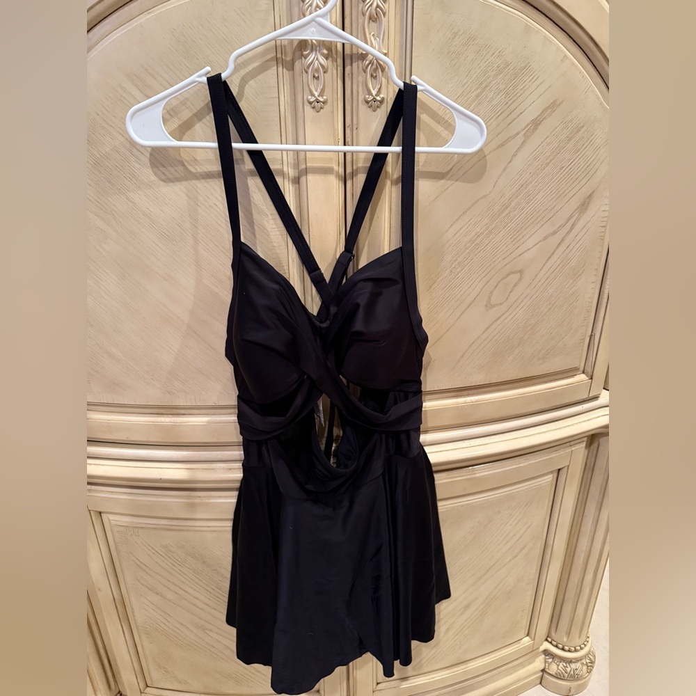 NWT B2prity women cut out one piece tummy control swimsuit